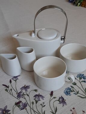 Tea Forte Teardrop Tea Set